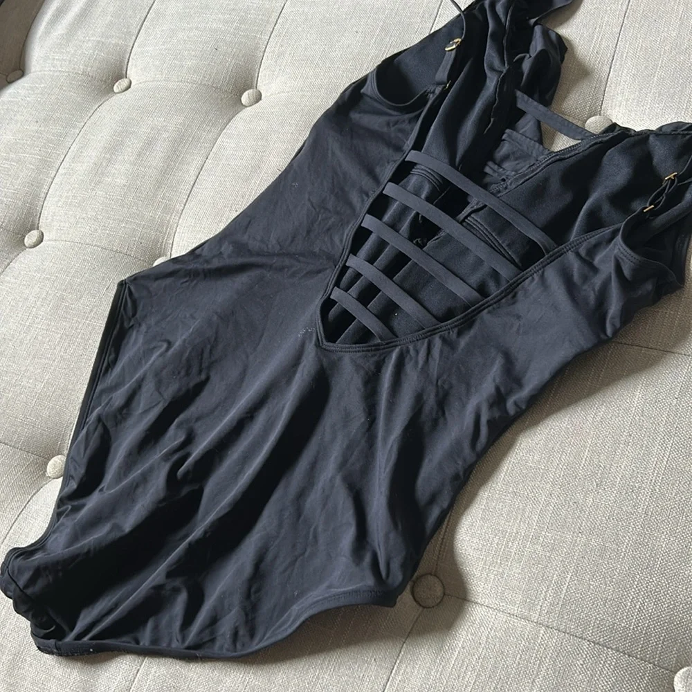 Bleu Rod Beattie Black Ruffle One Piece‎ Swim Size 12